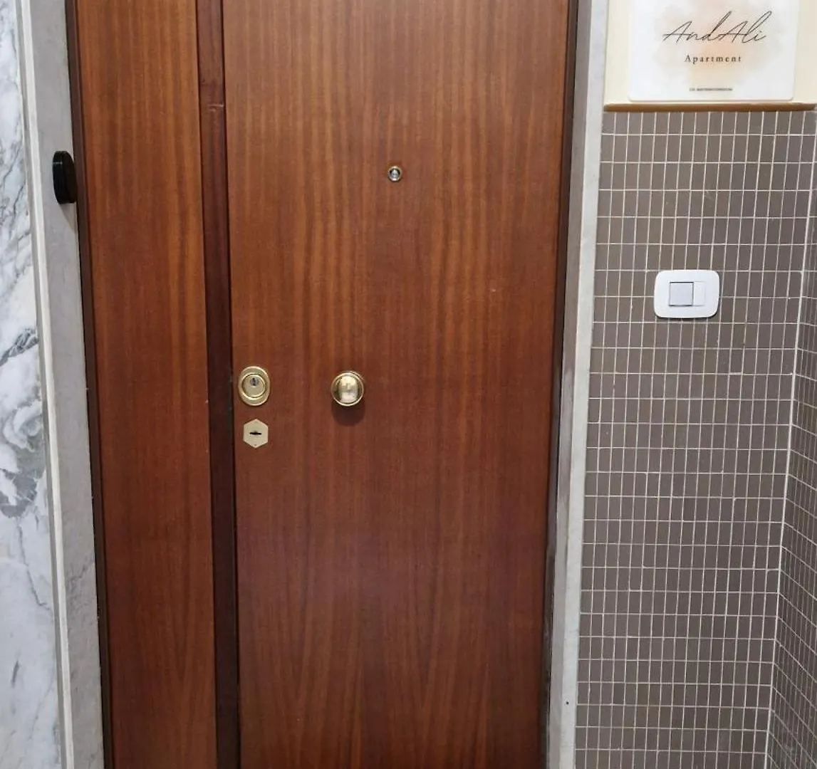 Andali Apartment Bari 0*,  Italien